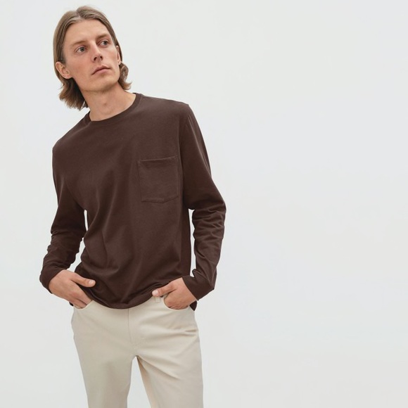 *NWT* Everlane Uniform Men’s The Organic Cotton Long-Sleeve Pocket Tee Coffee S - Picture 1 of 14